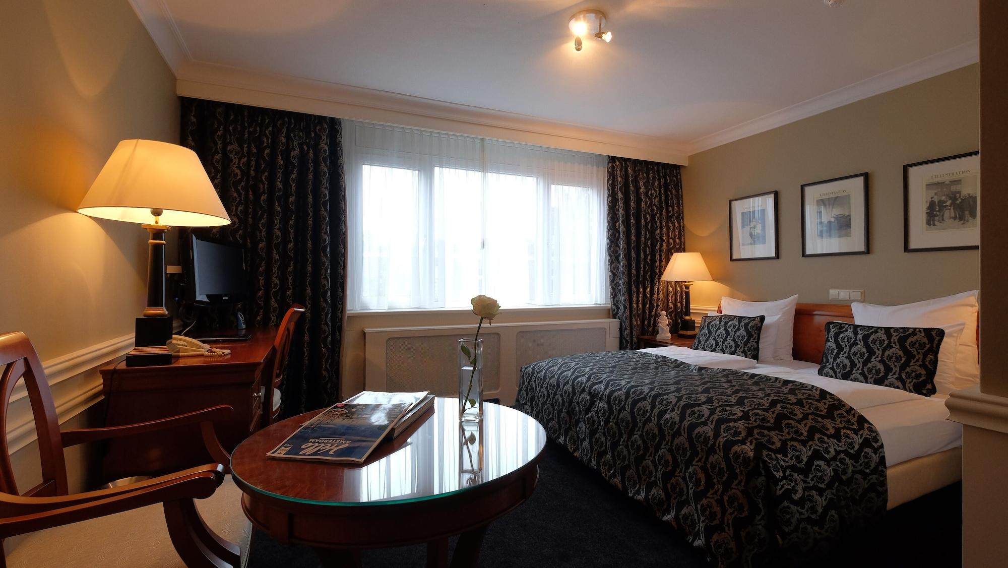 Apollofirst Boutique Hotel Amsterdam Exterior photo