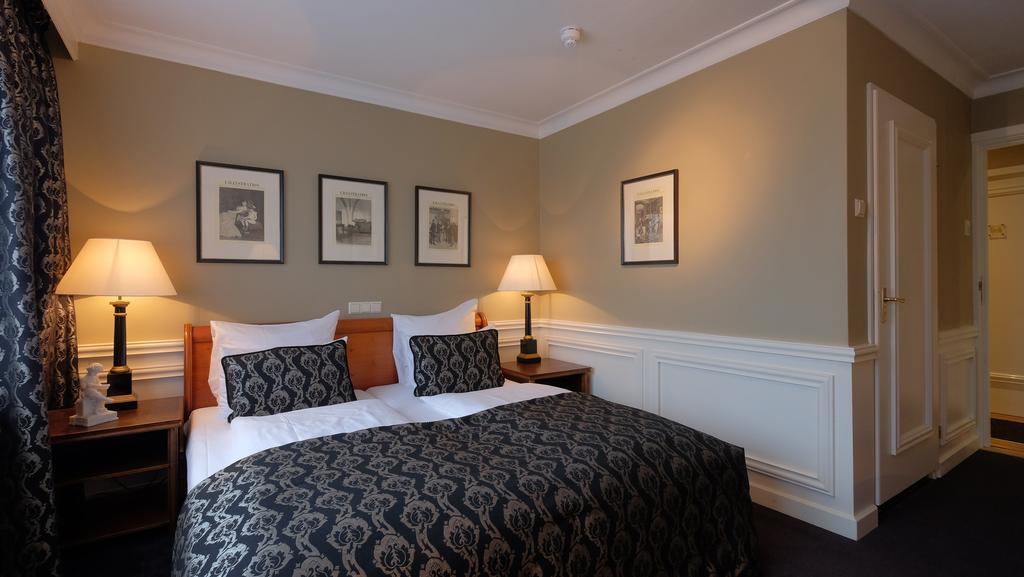 Apollofirst Boutique Hotel Amsterdam Exterior photo